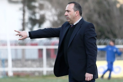 Τρίκαλα: Αμανατίδης ως το 2017