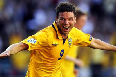 Σκόραρε ο Μπεργκ! (video)