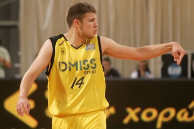 Βεζένκοφ: «Θα είναι μακρύ καλοκαίρι»