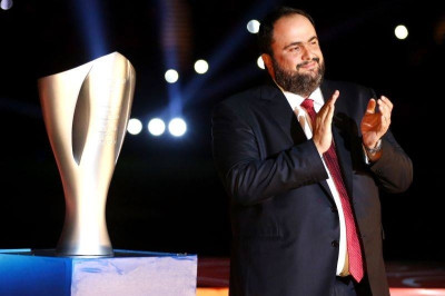 Μαρινάκης: «Παραμένω πρόεδρος και μετόχος του Ολυμπιακού»