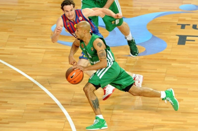 Στο στόχαστρο της Φενέρμπαχτσε ο Λόγκαν