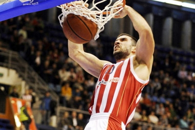 Ανανέωσε ο Λάζιτς!