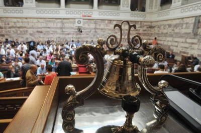 Έκτακτη σύγκληση της Βουλής για το δημοψήφισμα