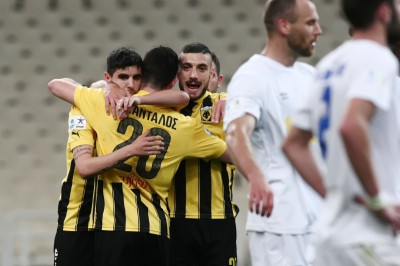 «Δεν πωλείται»! Έριξε «πόρτα» η ΑΕΚ για πρωτοκλασάτο παίκτη της!