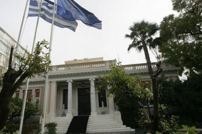 Η απάντηση της κυβέρνησης στον Γιουνκέρ