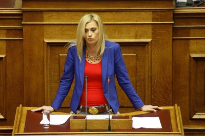 Έπιασε δουλειά η Μακρή για το «Όχι» (photos)