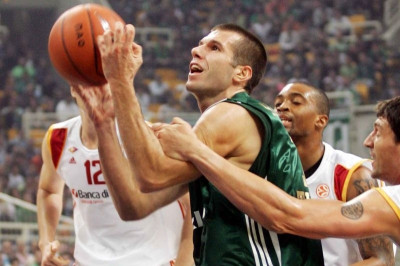 Η αγκαλιά του Σάνι με τον «Μήτσο»! (photo)