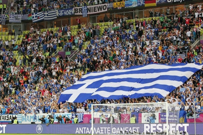Γιούχα από Έλληνες φιλάθλους στους Γερμανούς στο EURO U19!