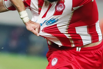 Χαιρετάει ο πρώτος στο λιμάνι!