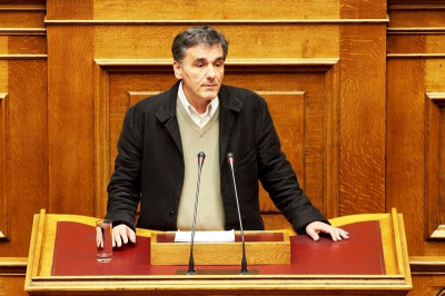 Ποδοσφαιρομάνα η Μέρκελ σύμφωνα με τον Τσακαλώτο (video)