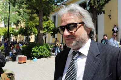 O καφές του Κομπότη και τα… «στημένα»!