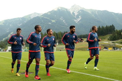 Η «ερυθρόλευκη» υποδοχή στους διεθνείς (video)