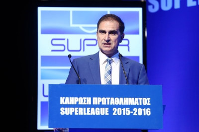 Μποροβήλος: «Αντί να καταριέστε το σκοτάδι, ανάψτε ένα κεράκι»