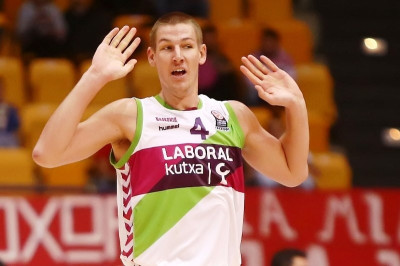 Κράτησε Άιβερσον η Λαμποράλ Κούτσα