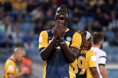 Σκέψεις για Σανκαρέ στο λιμάνι!