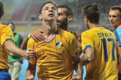 «Μίλησε» στο γήπεδο ο ΑΠΟΕΛ! (videos)