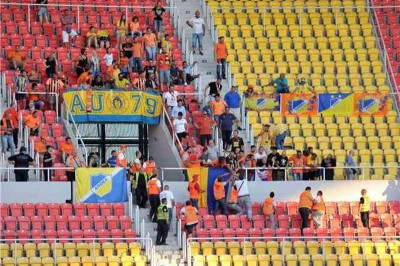 Νέες προκλήσεις Σκοπιανών: Κατέβασαν ελληνική σημαία! (photos)