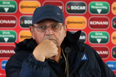 Πυρά χωρίς… αποδέκτη από Μαρκαριάν!