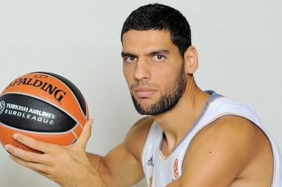 Ψηλά ο «γίγαντας» Μεζρί!