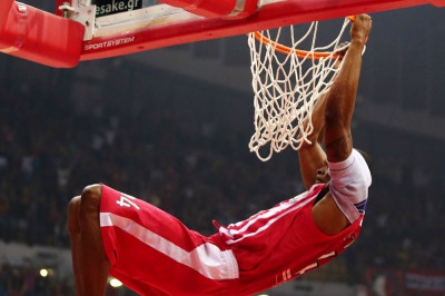 Η... μπηχτή του Πέτγουεϊ σε Ολυμπιακό! (video)