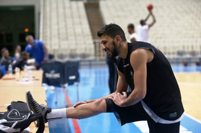 Απόλλων Πατρών: Τέλος ο Μπατής