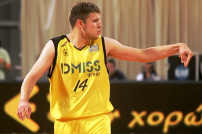 Ανακοινώθηκε από την Μπαρτσελόνα ο Βεζένκοφ