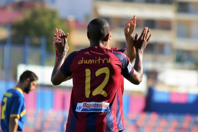 Δύο «μνηστήρες» για Ντουμίτρου