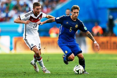 Σπάει τα ταμεία για Μπίλια