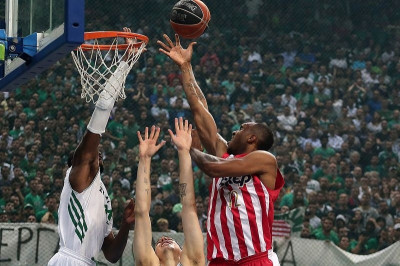 Η επιστροφή του Σίμονς!