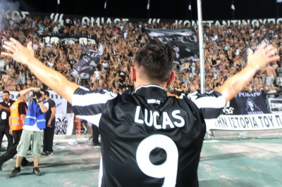 Υπέγραψε τα μεσάνυχτα ο Λούκας!