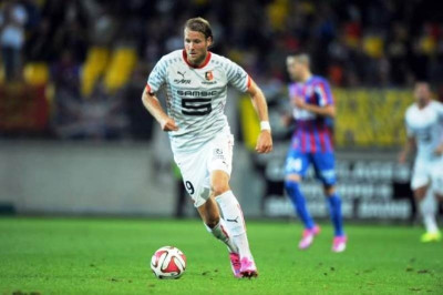 Παιχνίδι με Τοϊβόνεν στο λιμάνι