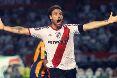 ΒΟΜΒΑ: Φέρνει Καβενάγκι ο Αστέρας! (videos)