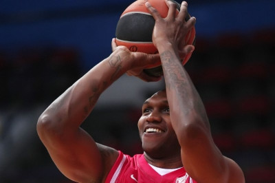 Τέλος ο Σίμονς