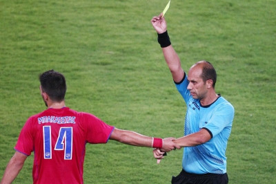 Tο πρωτάθλημα δεν τελειώνει ούτε αν σφυρίζει τα ματς η… Μητέρα Τερέζα