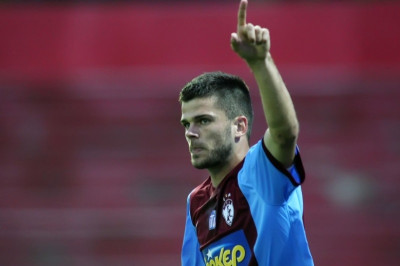 Λάρισα: Ανακοίνωσε Μπόγιοβιτς, Καμπλιώνη