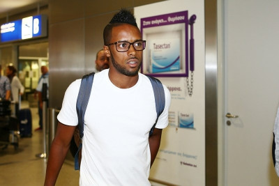 Ολυμπιακός: Έφτασε Ελλάδα ο Ερνάνι (photos)