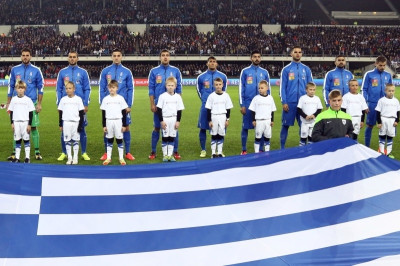 Άθλιο λάθος στον Εθνικό Ύμνο! (video)