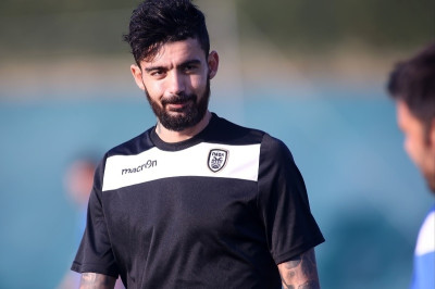 «Άνοιξε» λογαριασμό ο Κλάους! (video)