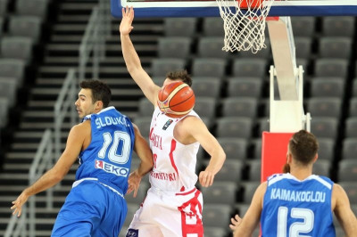 Εντυπωσιακή ασίστ Σλούκα σε Καϊμακόγλου (video)