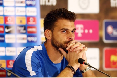 Καρνέζης: «Προπονητής με… σεβασμό»