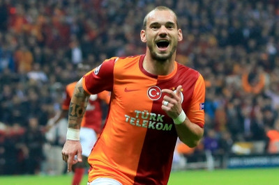 «Χρυσώνει» τον Σνάιντερ