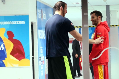 Τα «πηγαδάκια» Ελλήνων-Ισπανών (photos)