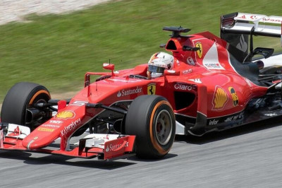 «Τρίτωσε» για Φέτελ!