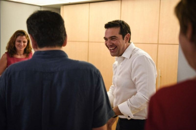 Τα… έσπασε η Περιστέρα (photos)