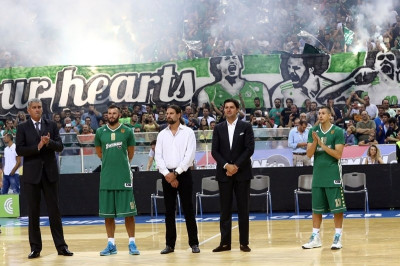 Πανό για την καλύτερη πεντάδα! (video)