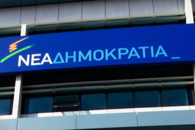 Μετά τον Άδωνι η… Ντένη Μαρκορά (poll&videos)