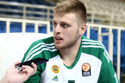 Χαραλαμπόπουλος: «Πιο έτοιμος φέτος»