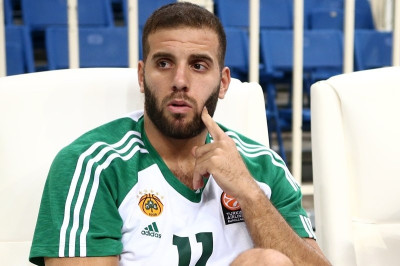 Παππάς: «Θέλω κι εγώ να μπω στο παρκέ να παίξω» (video)