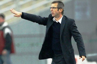 Τα... πήρε ο Νιόπλιας: «Γυναίκα σκούνταμε να δω αν είμαι εδώ ή στο Αγρίνιο»!