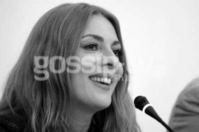 Σμαράγδα Καρύδη: Η απίστευτη αλλαγή στα μαλλιά της και το «κράξιμο» του Λιάγκα